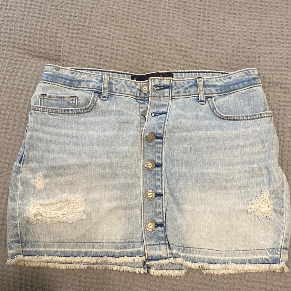 Size 3 width 26 light wash blue Jean mini skirt